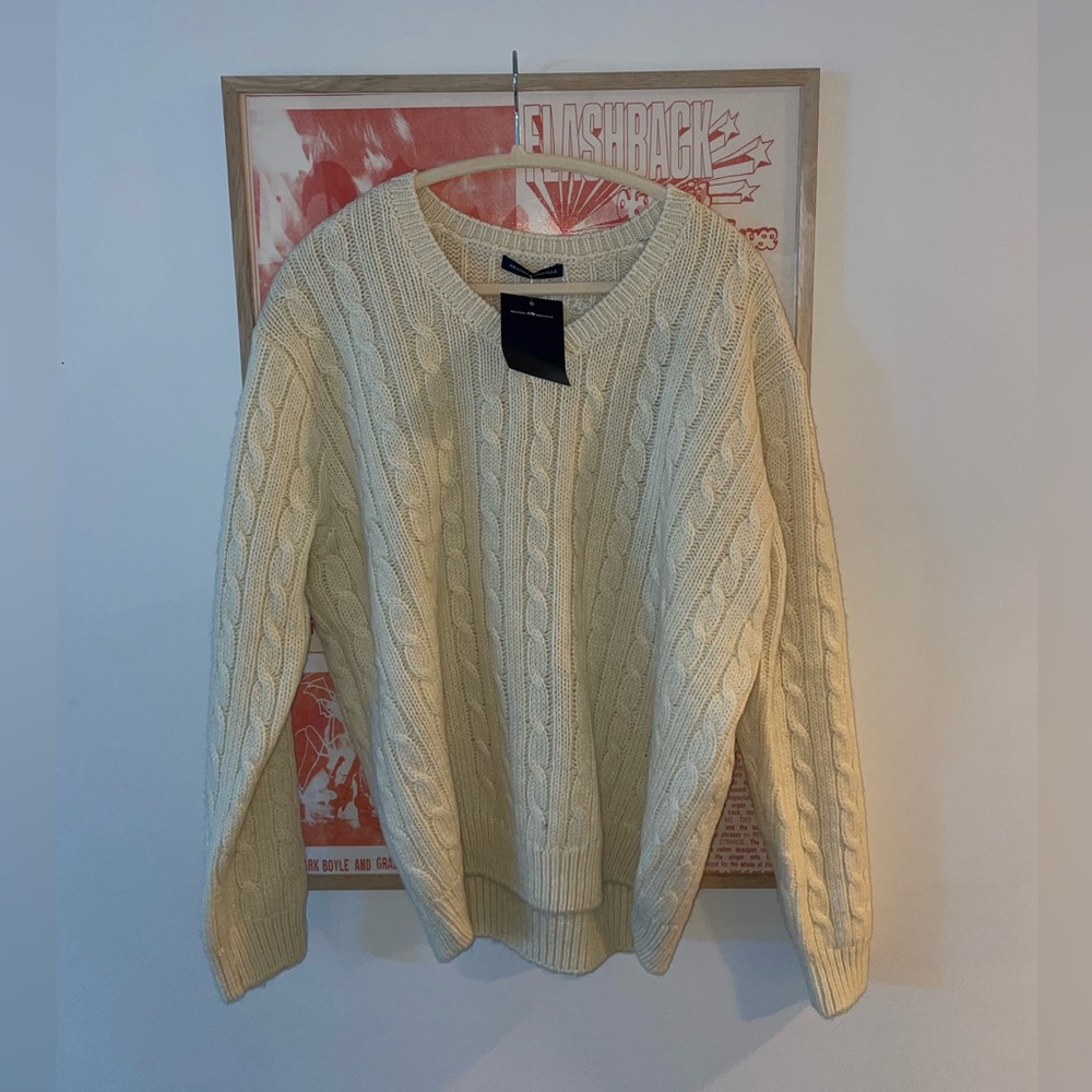 Brandy melville sweater